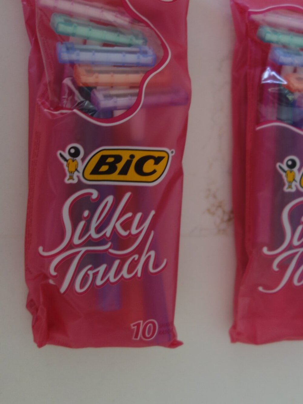 BiC Silky Touch 2 Packs of 10 Pack Razor Each Total 20 Razor Multi-Color